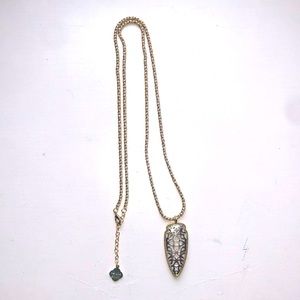 Kendra Scott necklace